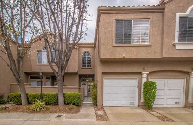Beautiful 2 Bed, 2.5 Bath Two-Story Townhome in Belsera photos photos