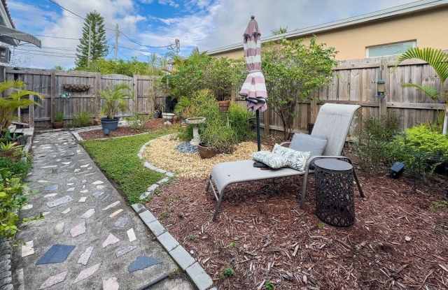 902 NE 34th Street unit: E photos photos