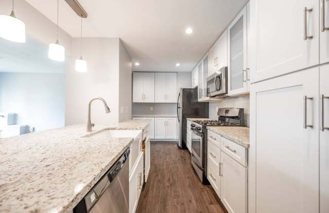 33 Lawson Ln - 33 Lawson Lane, Ridgefield, CT 06877