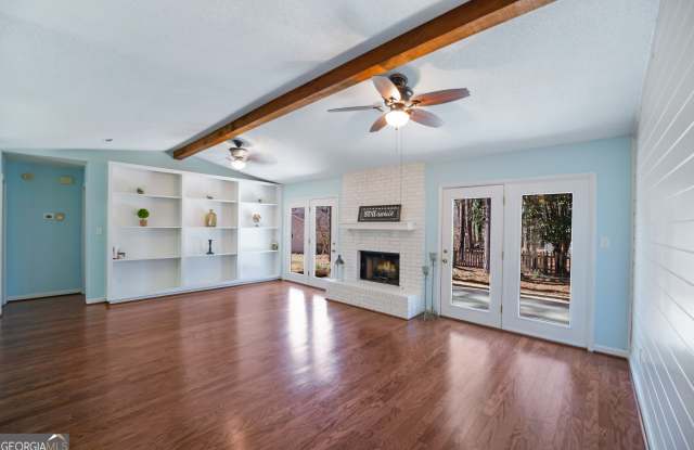 100 Dove Point Gallery 3