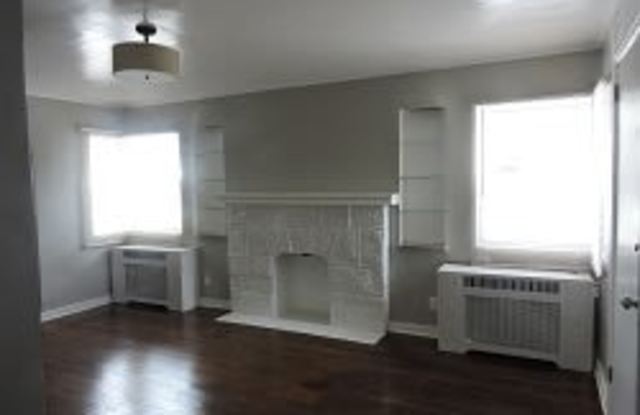 2814 Riverview St Gallery 3