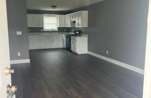 305 Camptown Road B photos photos