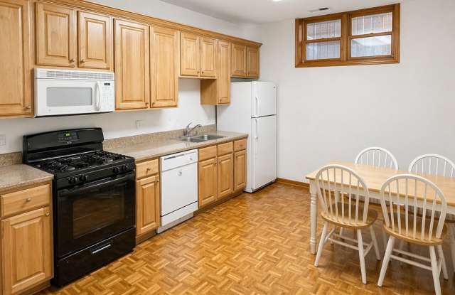 4237 North Kenmore Avenue photos photos