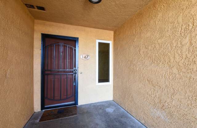 Newly Renovated 2 Bedroom Condo in Oceanside Gallery 3