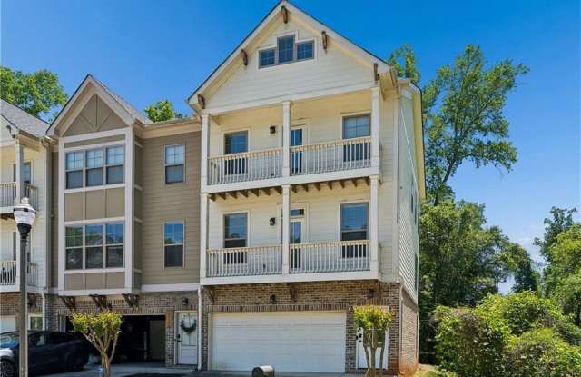 2424 Misty Hollow Place Gallery 3