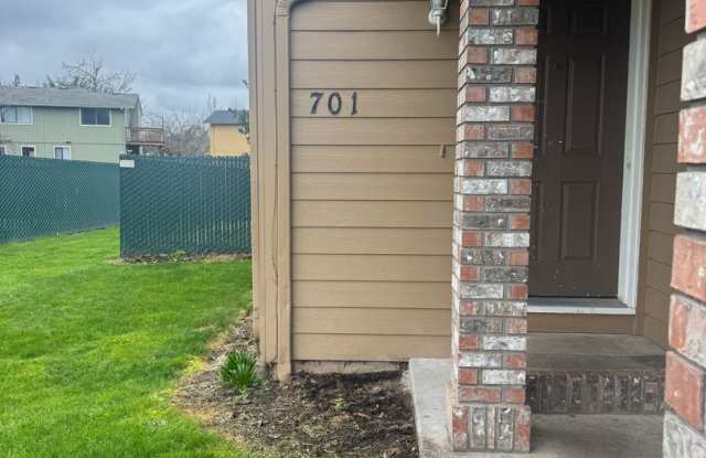 (SAM 15) 3 bedroom and 1.5 Bathroom duplex photos photos