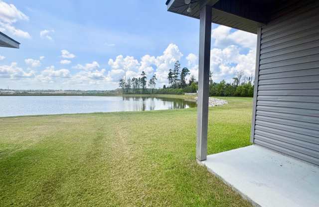 Charming 3BR/3BA Home with Garage & Fenced Yard in Denham Springs photos photos