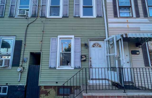 832 LAMBERTON Street Gallery 1