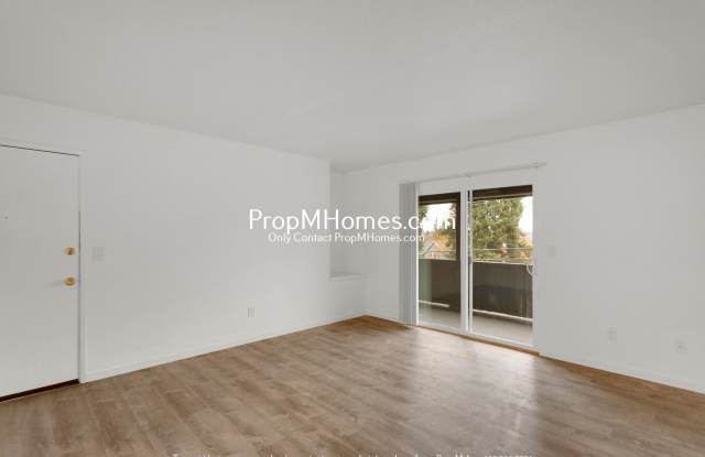 Updated 2BR in the Heart of Oregon City + No Deposit! Gallery 3