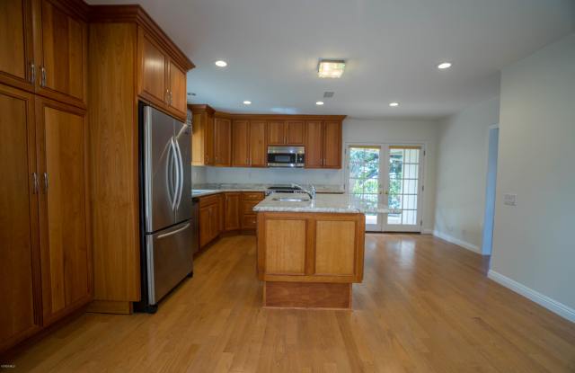 1116 Enfield Circle Gallery 3