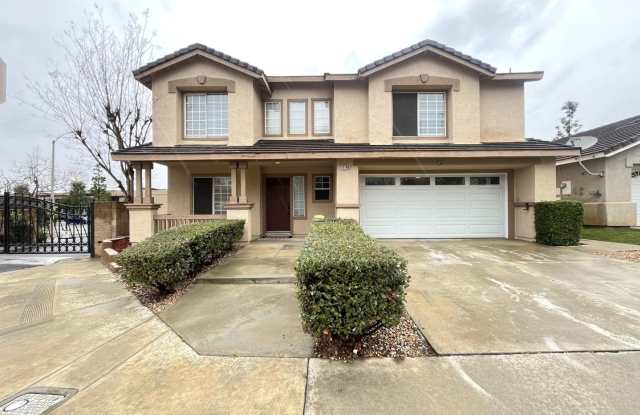 4 bedroom, 2.5 bathroom home in a gated Riverside community! photos photos
