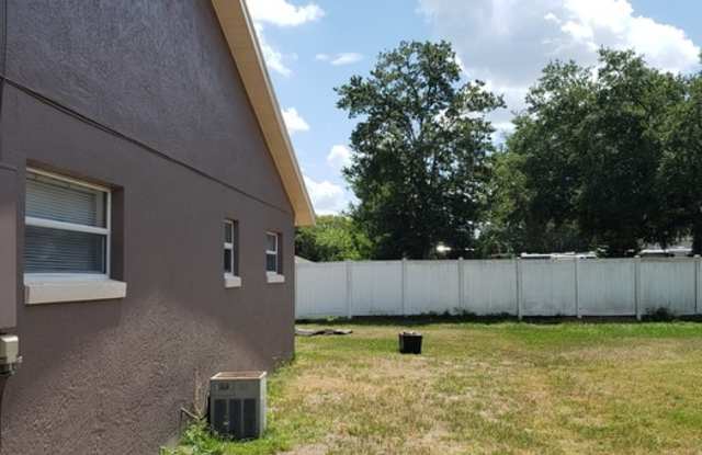 1333 Topfield Court Gallery 3