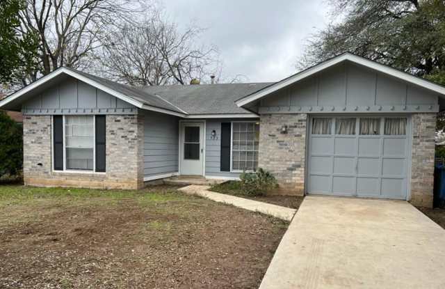 WESTWOOD PARK - 923 Spring Park Street, San Antonio, TX 78227