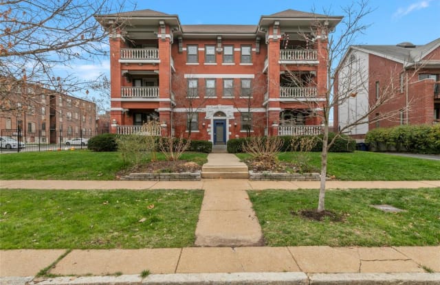 5592 Waterman Boulevard - 5592 Waterman Place, St. Louis, MO 63112