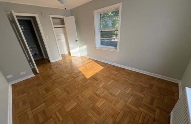 524 Michigan Avenue, Gallery 3