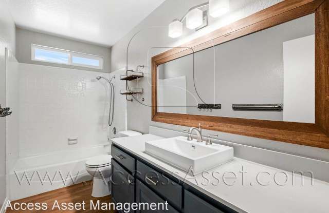 11409 Lombardy Lane Gallery 4