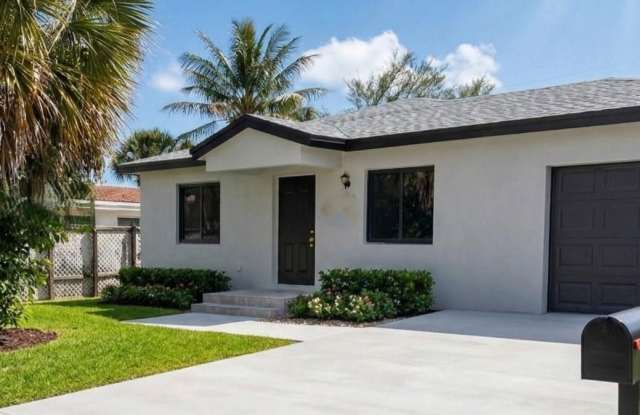 2810 Northwest 9th Court photos photos