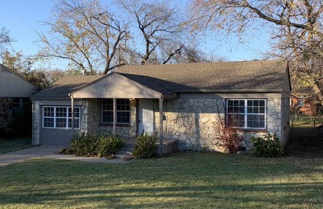 409 West Himes Street photos photos