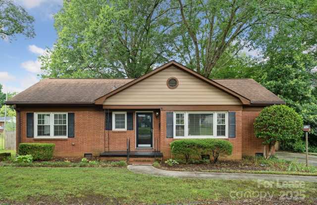 1818 Woodland Drive photos photos