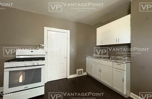 1442 South Chestnut Avenue - Upper Gallery 4