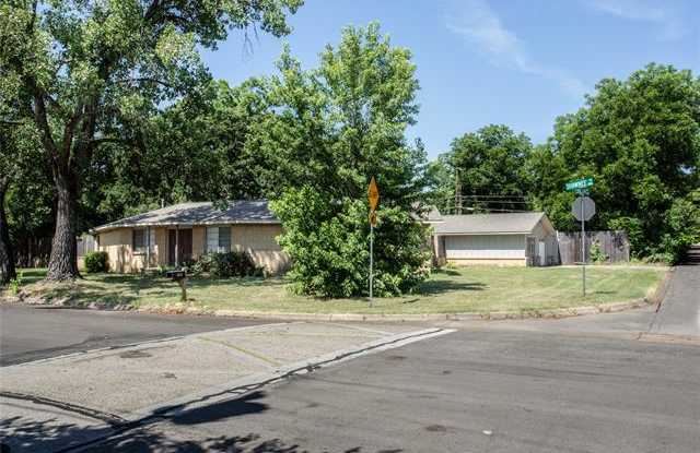 1817 Shawnee Street Gallery 3