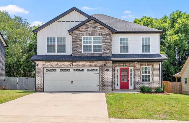 Pet Friendly Five Bedroom! - 779 Lillian Grace Drive, Montgomery County, TN 37043
