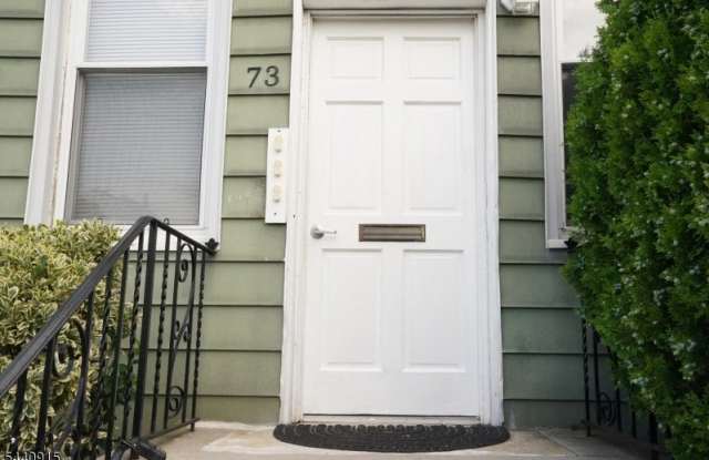 73 Hadley Ave Gallery 2