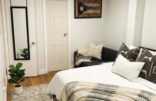 923 Beacon St. photos photos