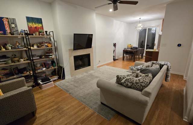1733 W Crystal St photos photos