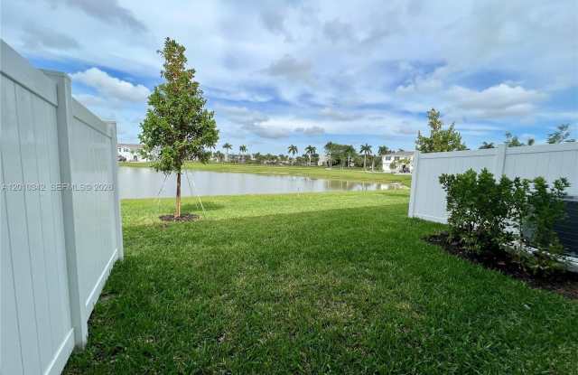 6909 Harbours Edge Ave photos photos