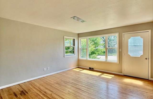 Clean & Comfortable 2-Bedroom Single-Family Home photos photos