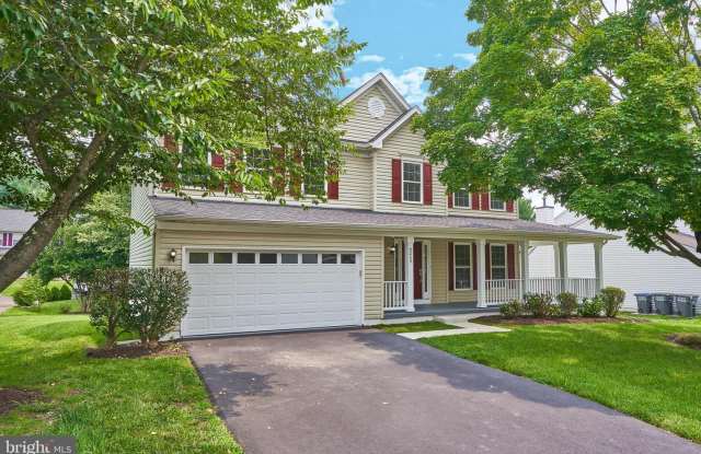 9233 MATTHEW DR Gallery 2
