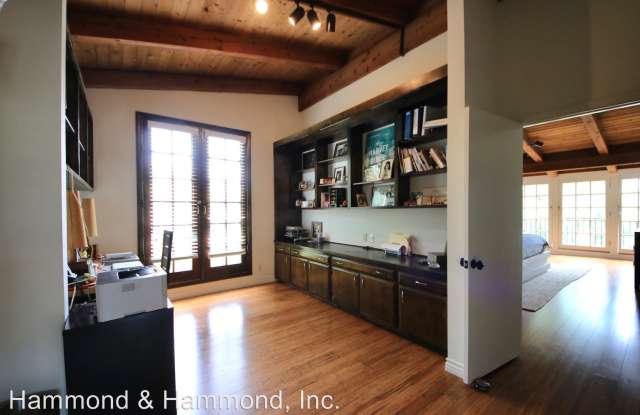 4567 Tara Dr. Gallery 4