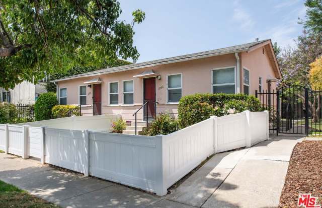 1856 9th St photos photos