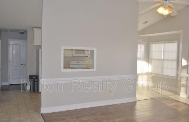 178 Ariel Street Gallery 2