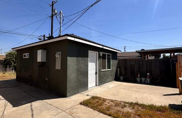 Brand New All Electric Studio ADU Water Included! $1103Deposit/$1130Rent Gallery 3
