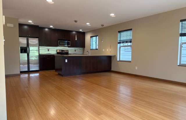 Convenient 3 beds, 2.5 bath in Ballard photos photos Convenient 3 beds, 2.5 bath in Ballard photos photos