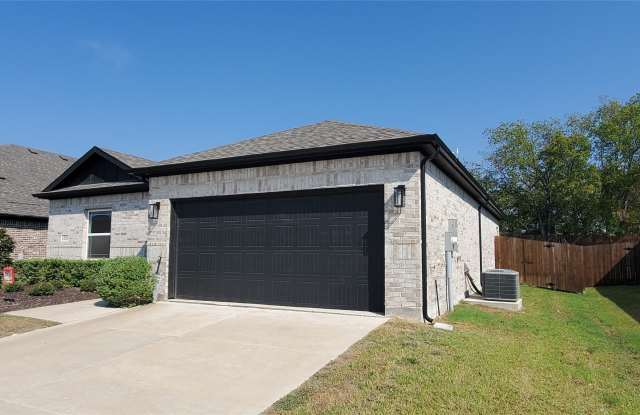 1208 Anderson Gallery 2