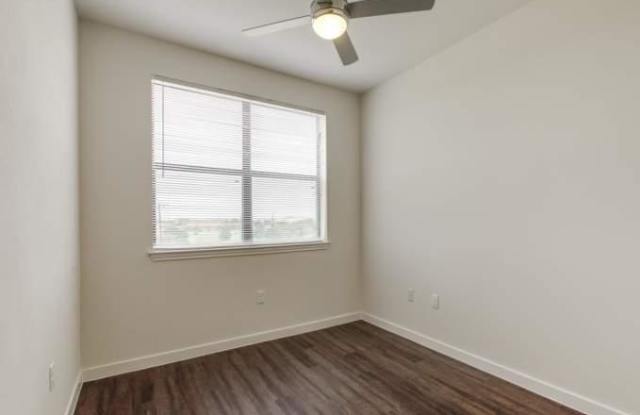 8042 Aeromedical Rd Gallery 1