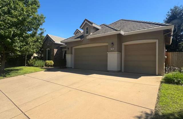 BEAUTIFUL 4 BED/2 BATH HOME IN REDDING photos photos