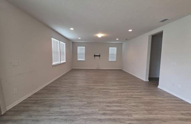 4537 PINE RIDGE Parkway Gallery 3