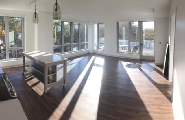 86 S Huntington Ave - 86 South Huntington Avenue, Boston, MA 02130