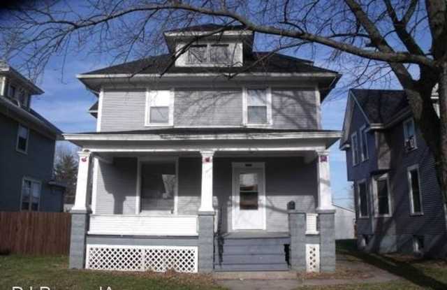 1416 W 15th Street - 1416 West 15th Street, Davenport, IA 52804