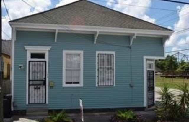 133 ALIX Street Gallery 1