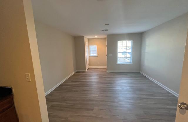 3bd/2.5ba Townhouse in Northeast Columbia Gallery 3
