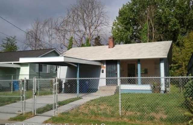 217 30th Ave. E. Gallery 3