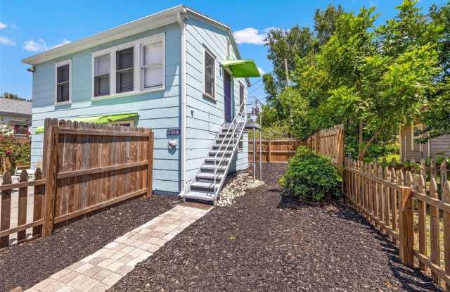 2501 1/2 OAKDALE STREET S photos photos
