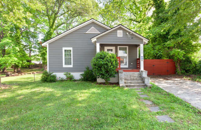 Updated 3bd/2ba Ranch Blocks From Downtown East Point and Close to Airport! photos photos