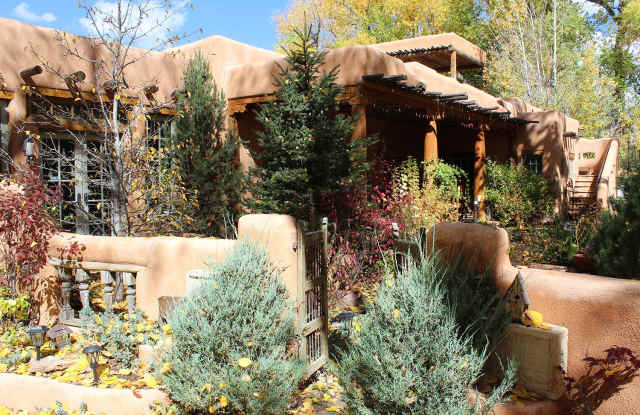 519 La Lomita Rd - 519 La Lomita Road, Taos County, NM 87571