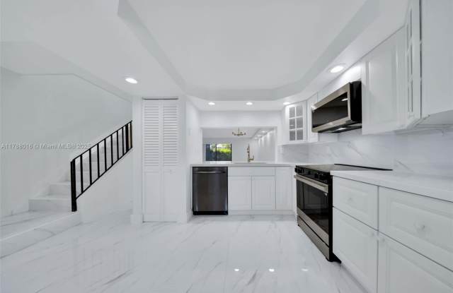 10136 NW 41st St photos photos